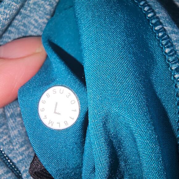 Lululemon Surge Warm Full ZipHeathered Laguna size Large - Picture 8 of 8